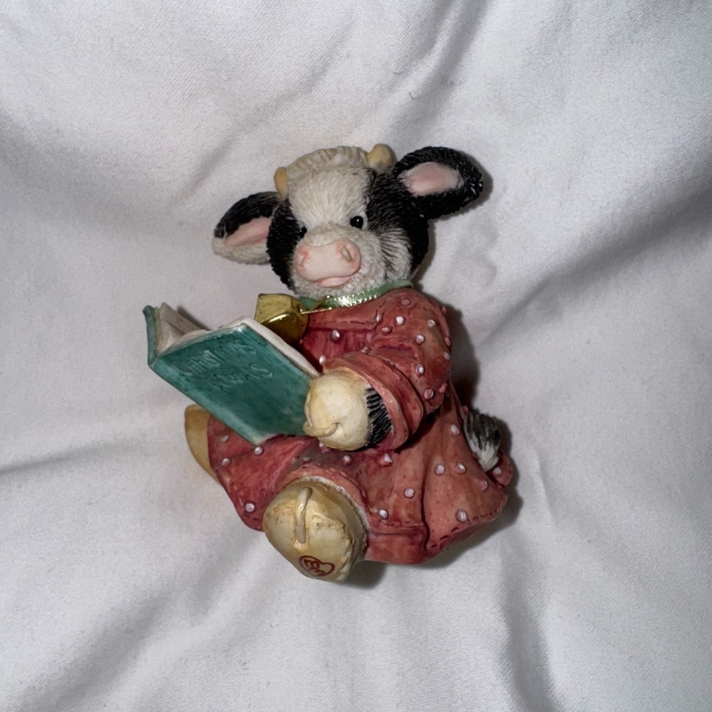 Cow Figurine with Book – Cute Reading Cow Collectible Decor